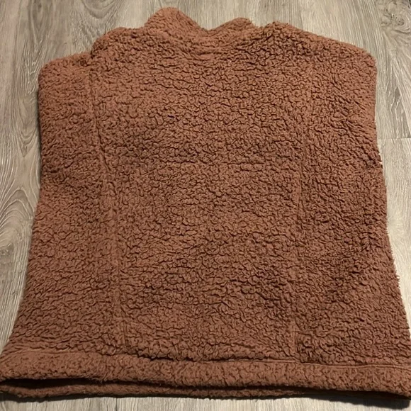 Abercrombie & Fitch teddy sweater . Size M - Picture 7 of 7